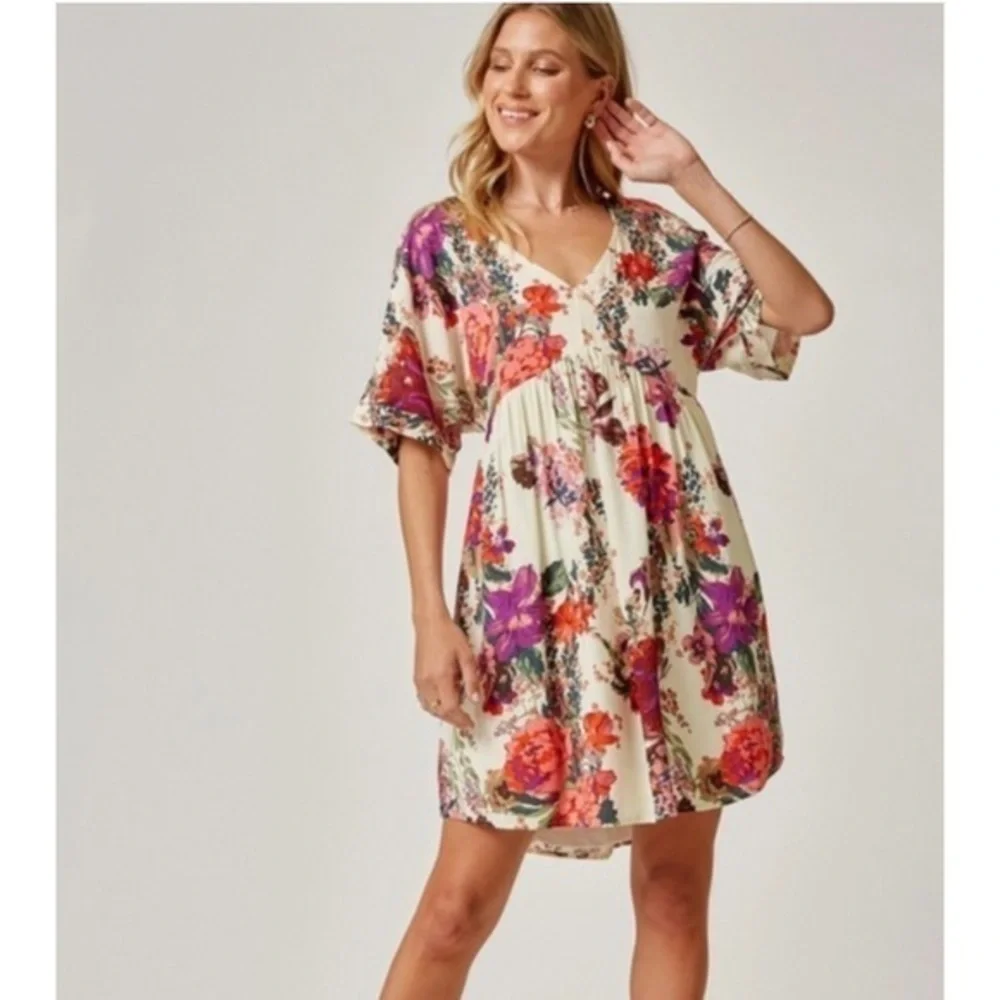 Andree by Unit Ivory Floral Short Sleeve‎ Dress - Picture 14 of 16